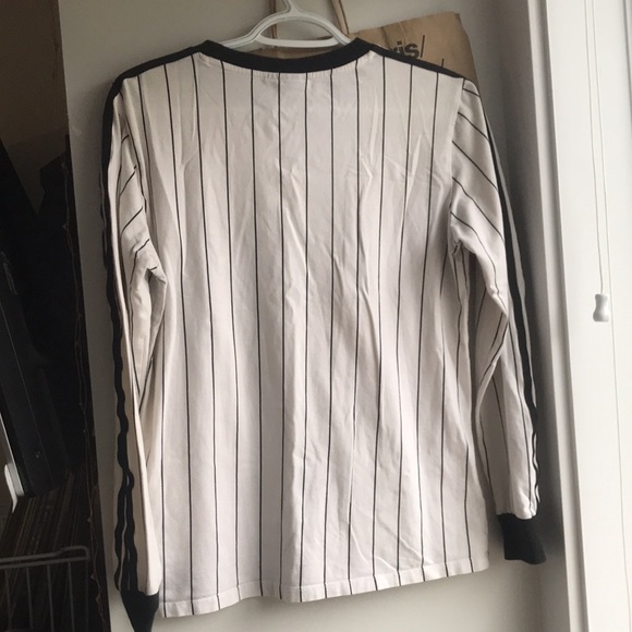 Adidas long sleeve - Picture 2 of 6